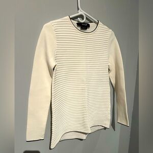 TY-LR gorgeous white sweater! Size Med. excellent condition.